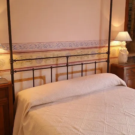 Posta Santa Croce بيشيلي
